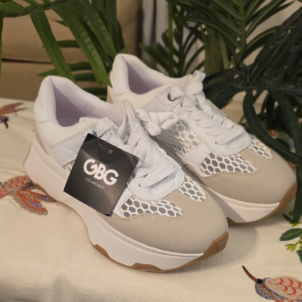 GBG Los Angeles White and Cream Mesh Sneakers